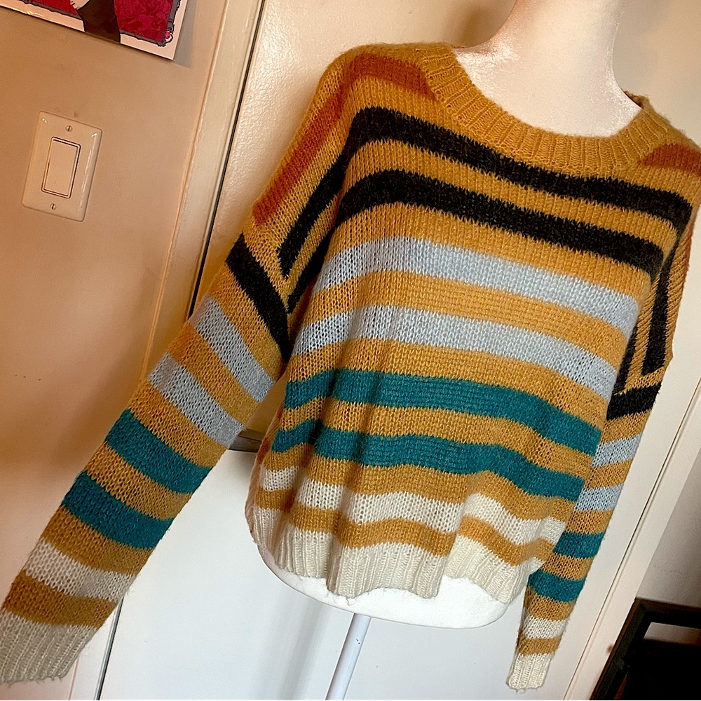 Luna & Ivy stripped knit sweater blue beige yellow gray small medium
